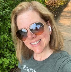 Meet your Posher, Diane